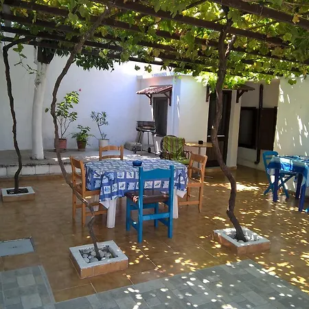 Stathis Hostel *