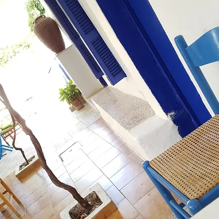 Stathis Hostel