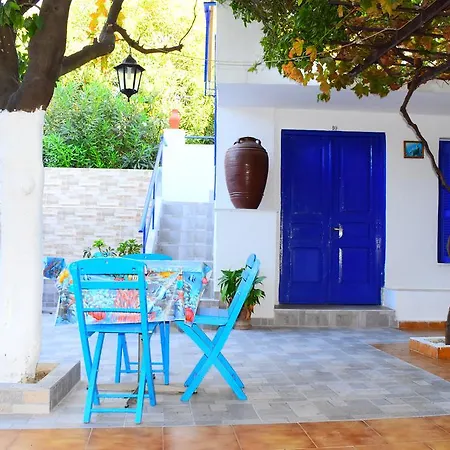 Stathis Hostel *