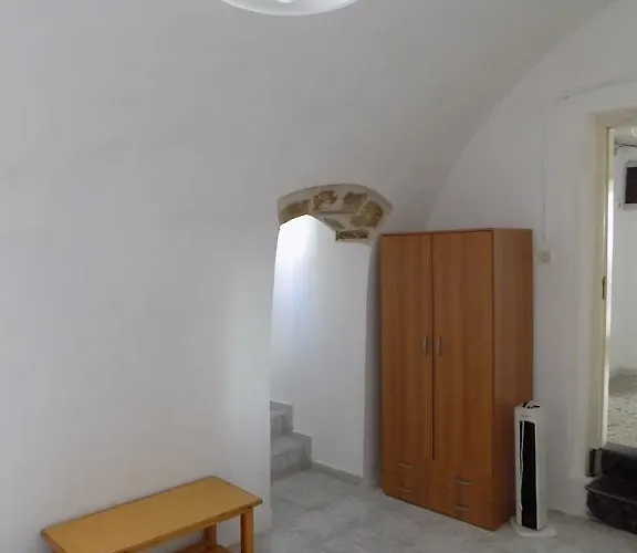 斯塔西斯旅舍 * Rhodes City