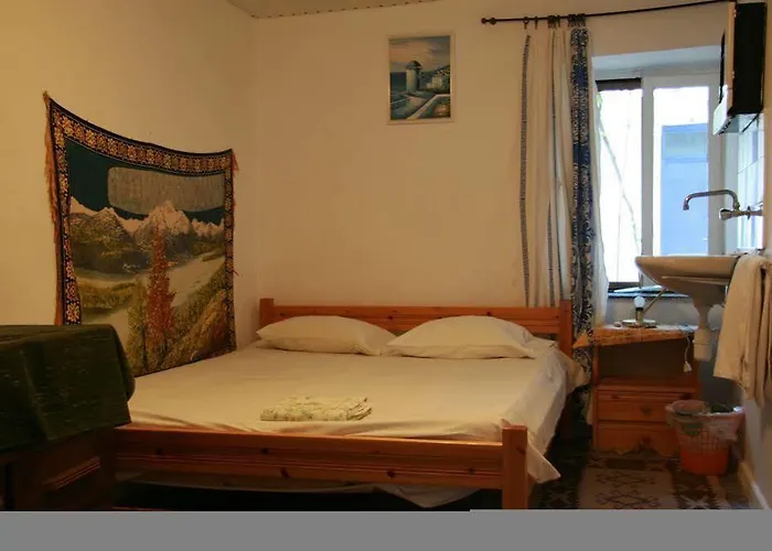 斯塔西斯旅舍 Rhodes City